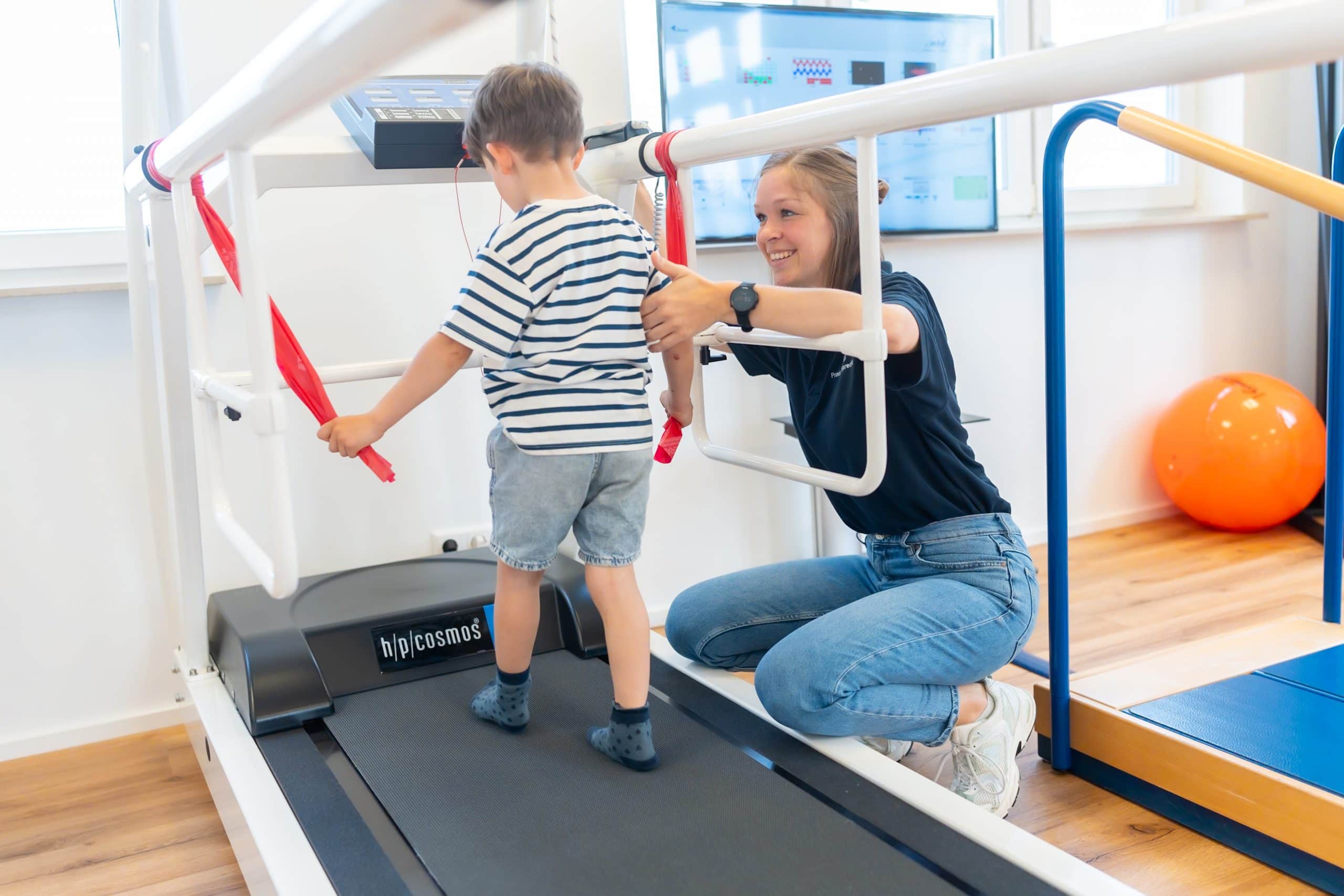 Bewegungstherapie für Kinder in der Praxis Bärenhöhle